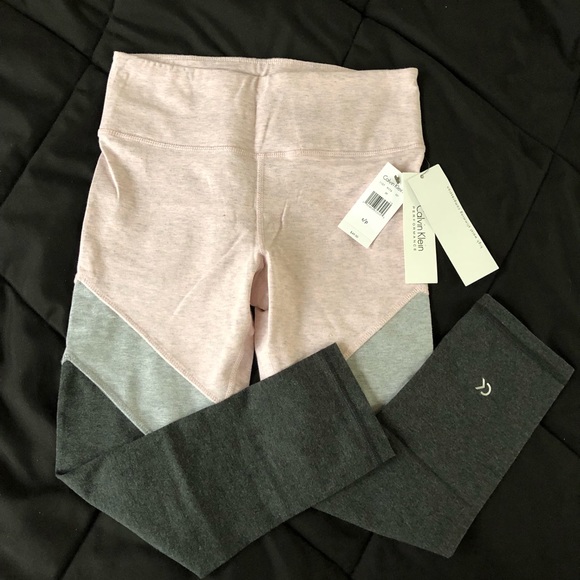 Calvin Klein Pants - PARTY SALE ❗️ Calvin Klein Performance Leggings